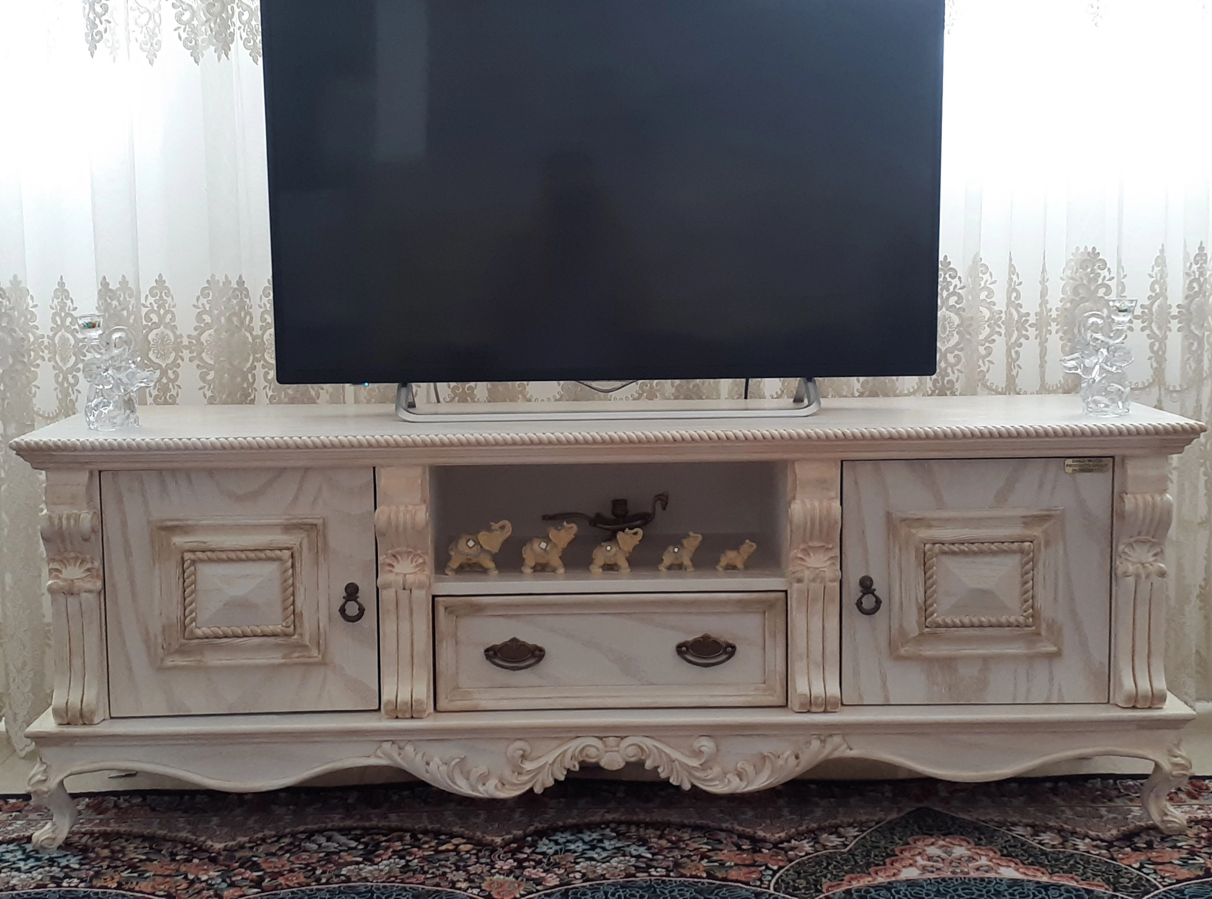 میز تلویزیون چوبی دلوان