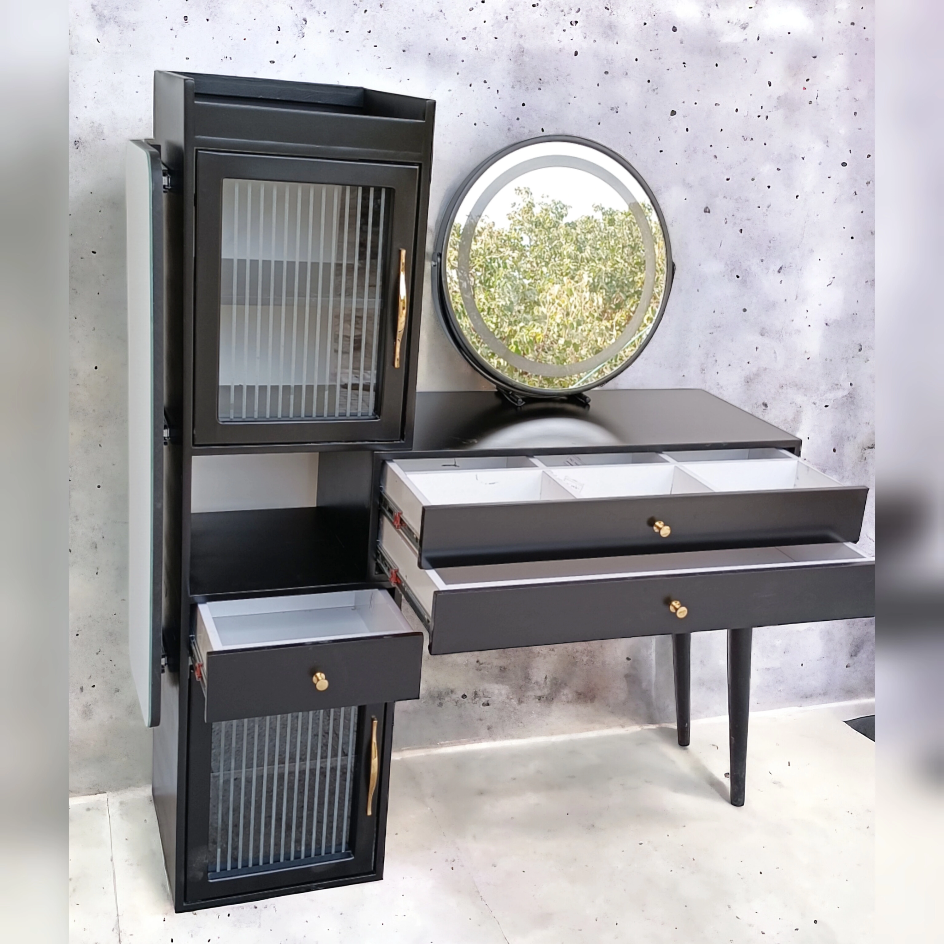 میز آرایش