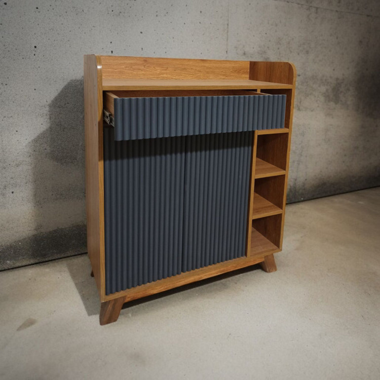 دارای کشو جادار