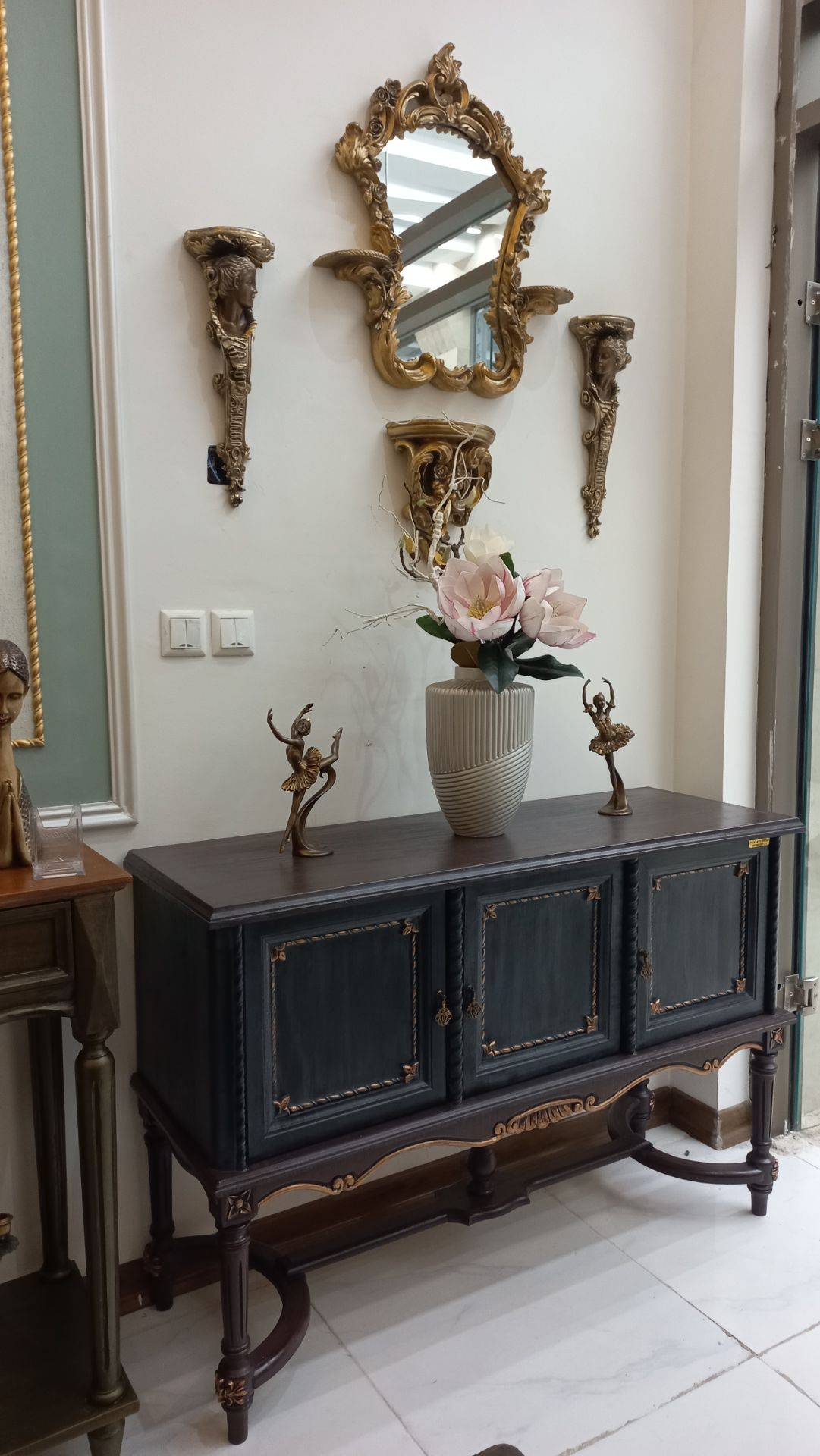 تمام چوب رنگ زغالی ، زرشکی با پتینه طلایی